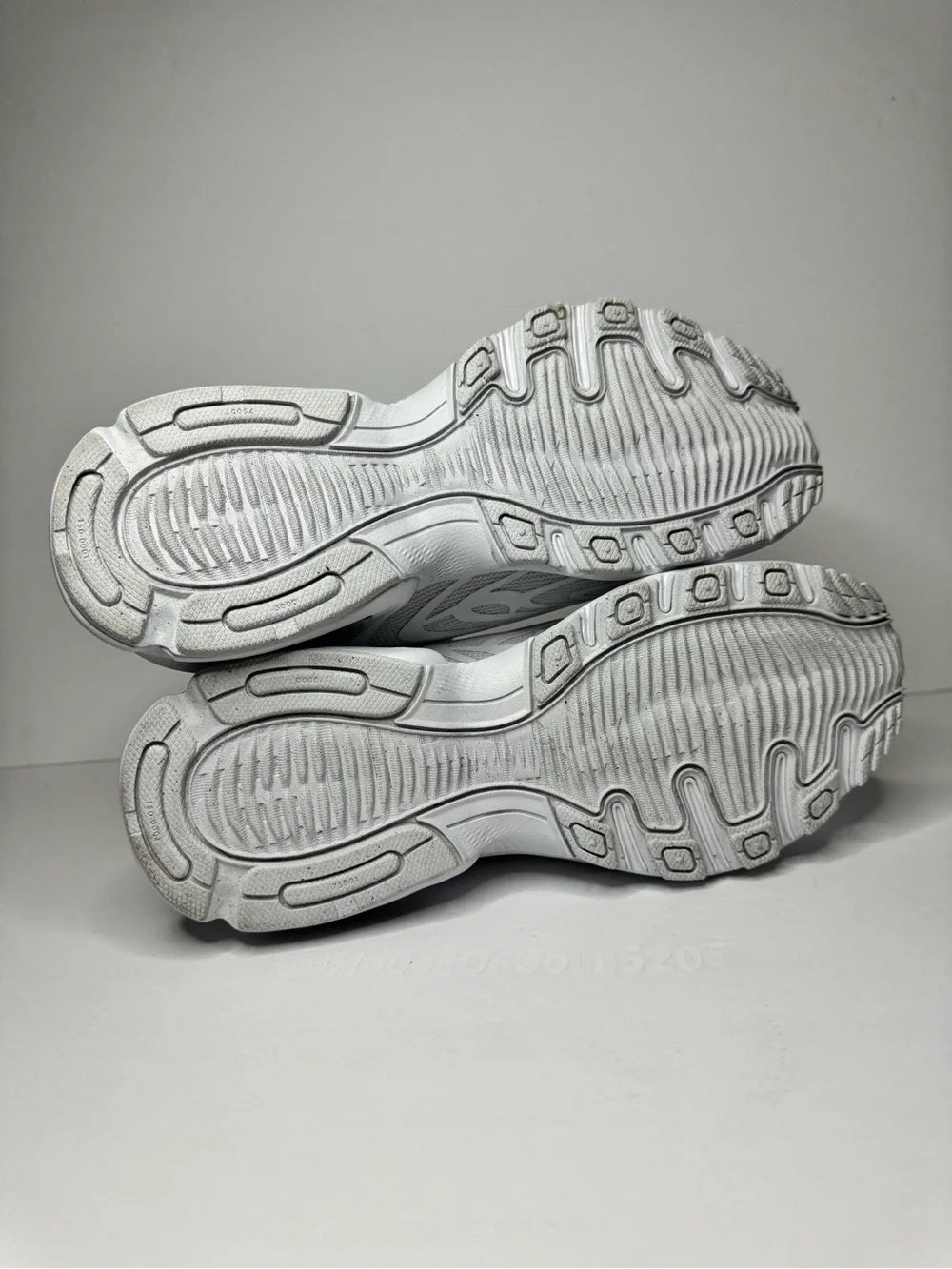 Nike Air Max Fire Size 8.5 Women